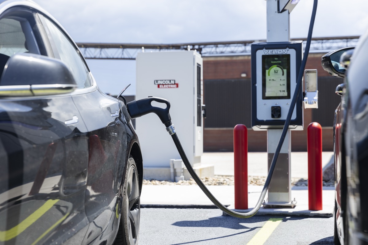 Lincoln Electric Velion 150 kW DC Fast Charger
